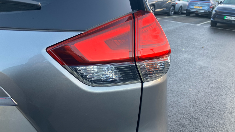 Nissan X-Trail 1.7 dCi Tekna 5dr 4WD [7 Seat] Diesel Station Wagon